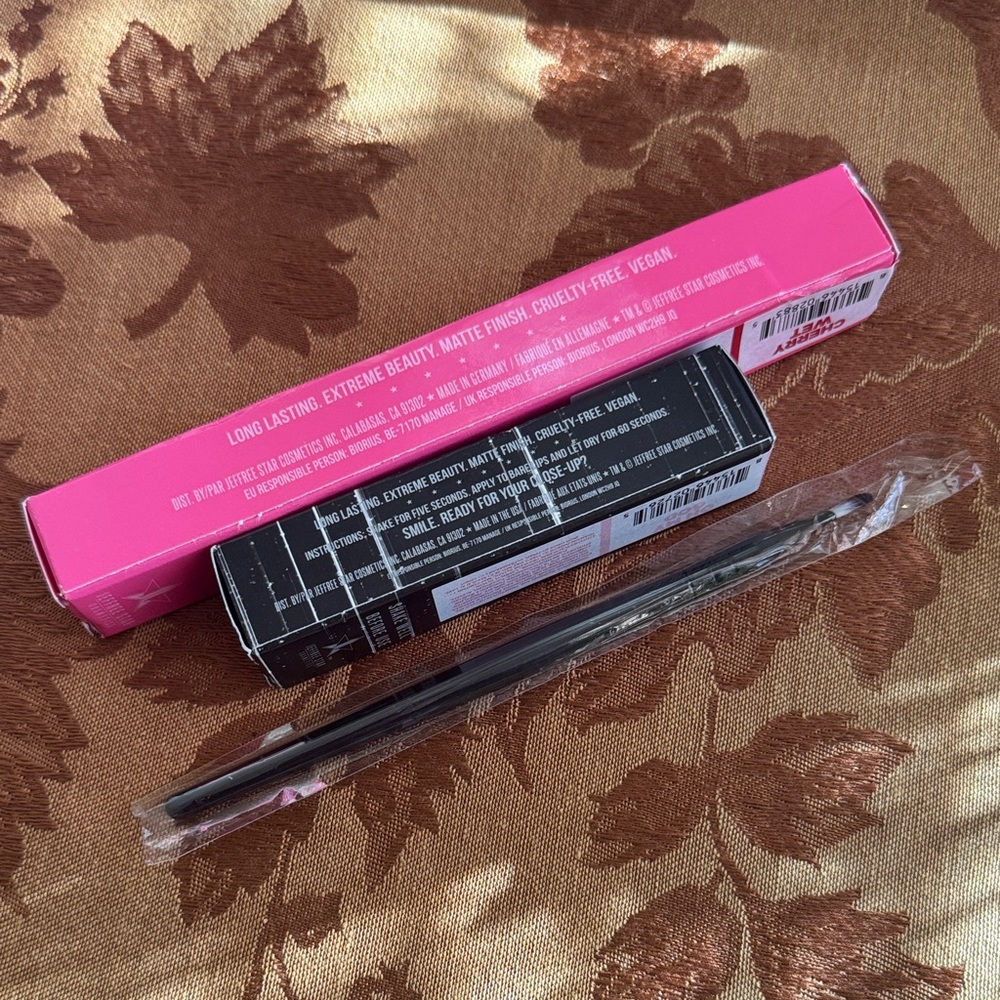 Jeffree Star Lip Bundle Velour Lipstick Oh My God + Cherry Wet Liner + Brush New - Picture 2 of 5